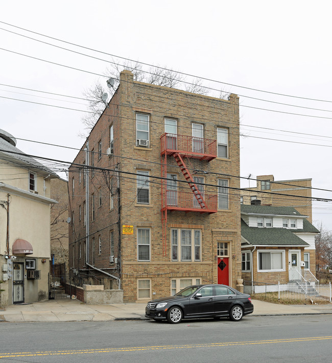 775 E 236th in Bronx, NY - Building Photo - Building Photo