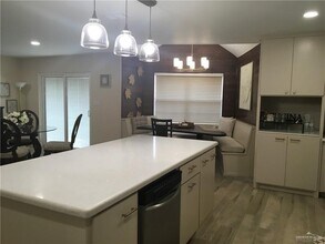 22 Fern Ave W in McAllen, TX - Building Photo - Building Photo