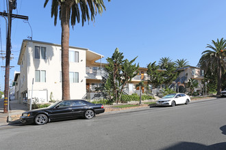 1025 Idaho Ave in Santa Monica, CA - Building Photo - Primary Photo