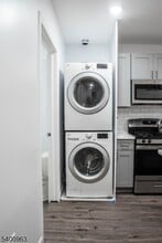 1076 Fulton St in Rahway, NJ - Building Photo - Building Photo