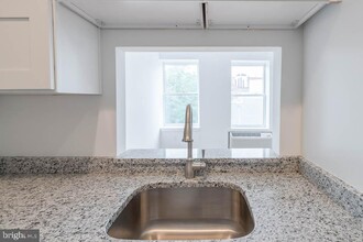 2300 18th St NW in Washington, DC - Building Photo - Building Photo