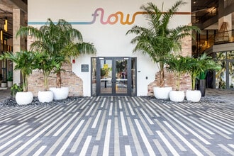 Flow Fort Lauderdale in Fort Lauderdale, FL - Foto de edificio - Building Photo