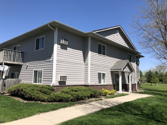 Peach Tree in Ankeny, IA - Foto de edificio - Building Photo