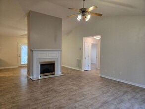 39 Calloway Dr in Crossville, TN - Building Photo - Building Photo