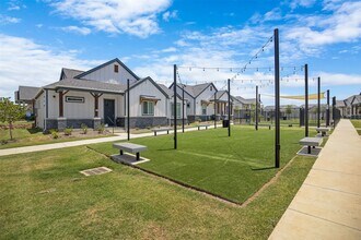 7145 Black Beaver Cir in Fort Worth, TX - Building Photo - Building Photo