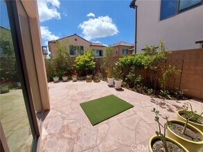 134 Donati in Irvine, CA - Building Photo - Building Photo