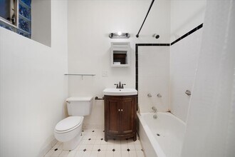 4000 N Southport Ave, Unit 2N in Chicago, IL - Building Photo - Building Photo