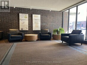 71 Somerset St W in Ottawa, ON - Building Photo - Building Photo