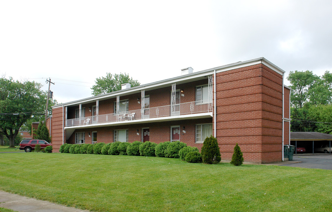 131-141 Broad Meadows Blvd in Columbus, OH - Building Photo