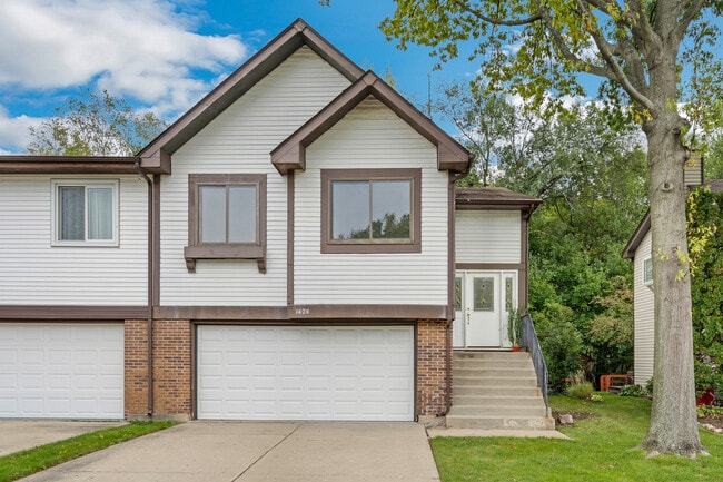 property at 1474 Chippewa Trail