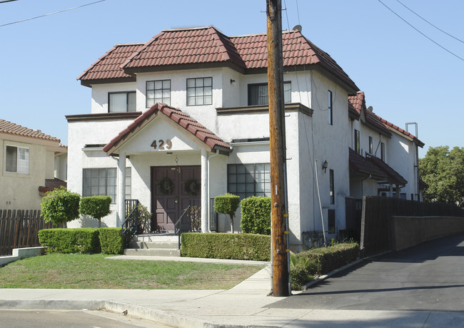 429 S Almansor St in Alhambra, CA - Building Photo - Building Photo