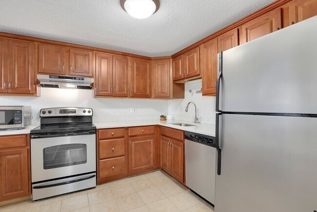 property at 8 9th St