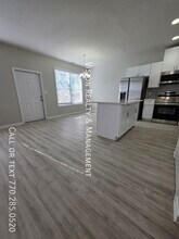 8320 Triple Crown Dr in Douglasville, GA - Building Photo - Building Photo