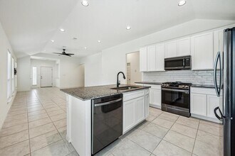 361 Gaida Loop in Andice, TX - Building Photo - Building Photo