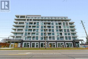 500 Plains Rd E in Burlington, ON - Building Photo