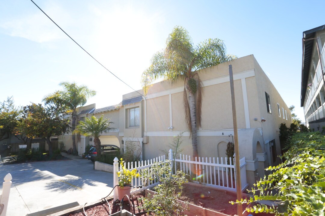 3250 Avenida Del Presidente in San Clemente, CA - Foto de edificio