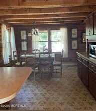 375 Arrowhead Dr in Brick, NJ - Building Photo - Building Photo