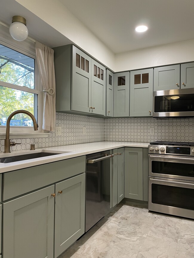 1210 Acewood Blvd in Madison, WI - Building Photo - Building Photo