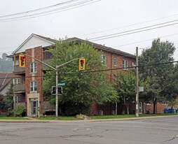 182 Wentworth St S in Hamilton, ON - Building Photo