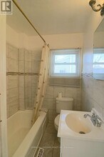 5283 Heywood Ave in Niagara Falls, ON - Building Photo - Building Photo