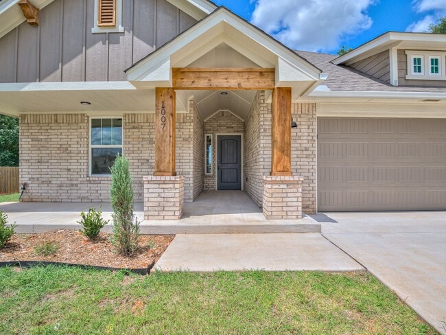 1007 Magnolia Dr