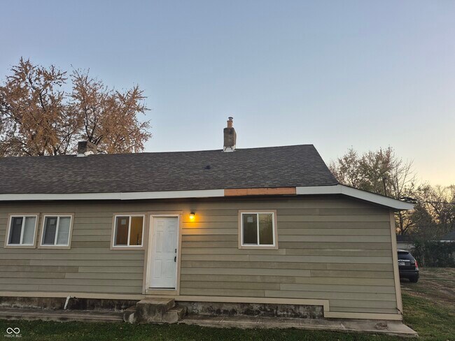 property at 1540 N Grant Ave