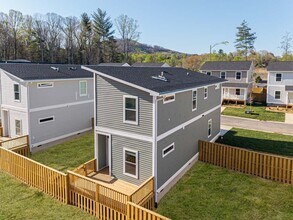 Belle Meadow in Asheville, NC - Building Photo - Building Photo