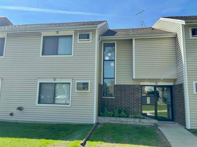 property at 3200 Bayside Dr