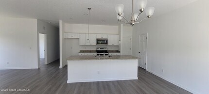457 Wiltshire Ave SW in Palm Bay, FL - Building Photo - Building Photo