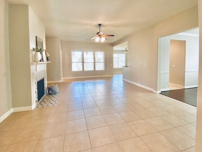 147 Clearmont Pl in Montgomery, TX - Foto de edificio - Building Photo