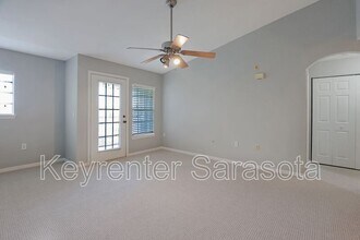 8809 Manor Loop in Lakewood Ranch, FL - Building Photo - Building Photo