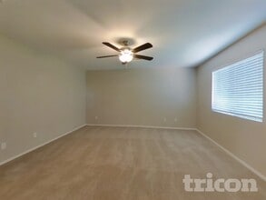 2170 W Silver Creek Ln, Unit 1419 in San Tan Valley, AZ - Foto de edificio - Building Photo