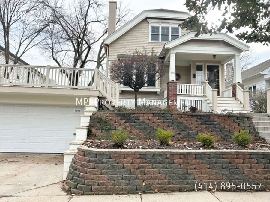 6819 Aetna Ct in Wauwatosa, WI - Building Photo