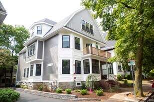 53 Quint Ave, Unit 53 in Boston, MA - Building Photo