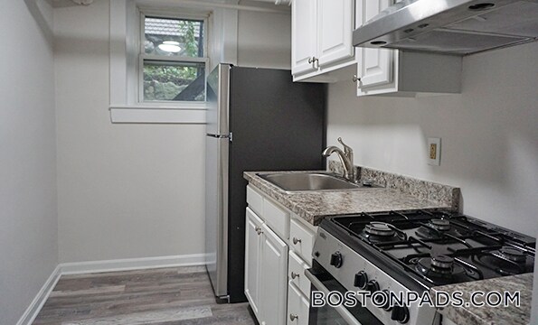 95 Adams St in Waltham, MA - Building Photo - Building Photo