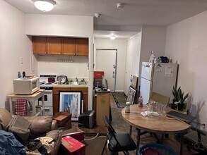 537 Highland Ave, Unit 12 in Malden, MA - Building Photo - Building Photo