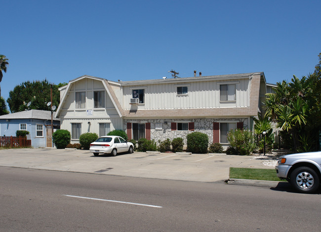 Yorkshire Apartments in San Diego, CA - Building Photo - Building Photo