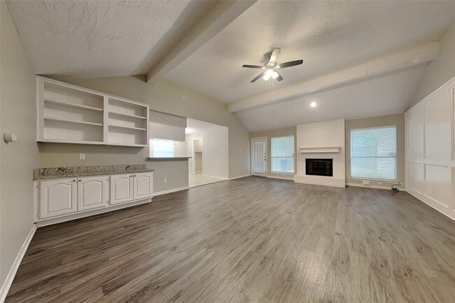 8103 Silent Cedars Dr in Houston, TX - Building Photo - Building Photo