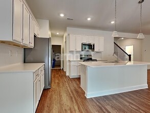 1121 Bethany Dallas Dr, Unit A in Charlotte, NC - Foto de edificio - Building Photo