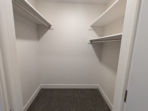 1760 N 400 E in North Logan, UT - Foto de edificio - Building Photo