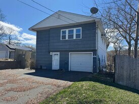 40 Whitestone Rd in Sound Beach, NY - Building Photo