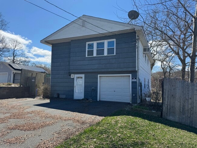 property at 40 Whitestone Rd