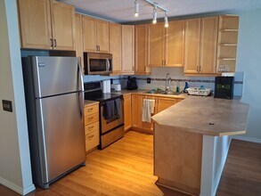 112-214 14 Ave SE in Calgary, AB - Building Photo - Building Photo