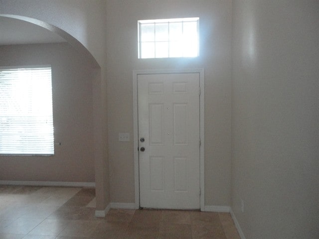 15534 Lake Bella Vista Dr in Tampa, FL - Building Photo - Building Photo