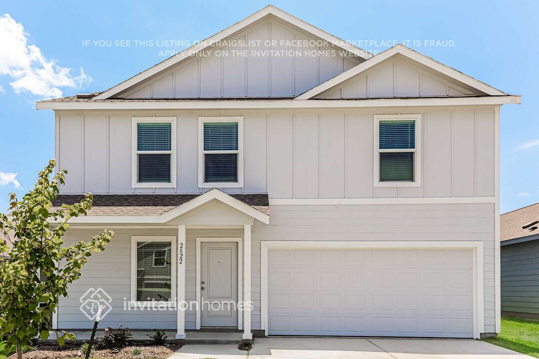 2822 Tennessee Walker Wy in Crandall, TX - Building Photo