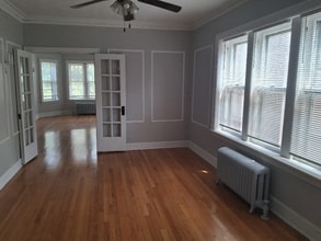 8808 S Blackstone Ave in Chicago, IL - Building Photo - Building Photo