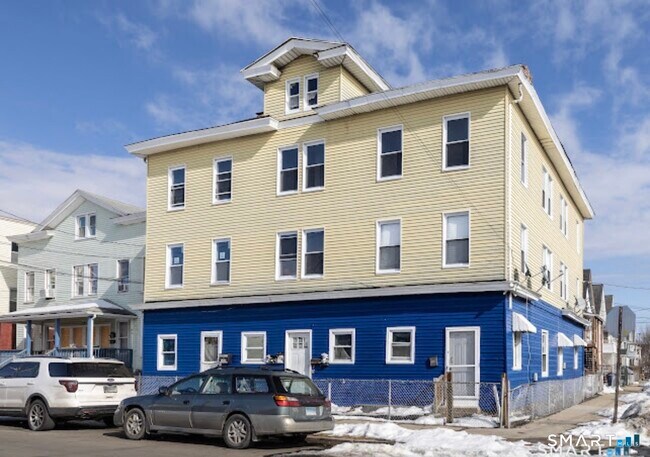1220 Pembroke St in Bridgeport, CT - Building Photo - Building Photo