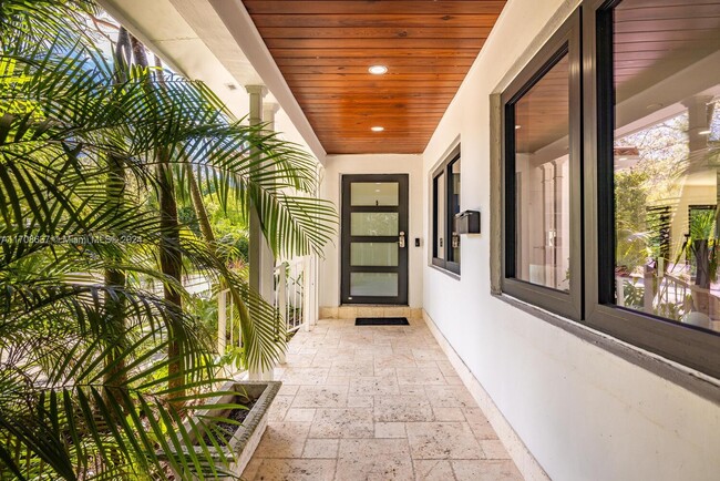 1347 Bird Rd in Coral Gables, FL - Building Photo - Building Photo