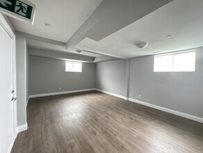 320 Tremblay Rd in Ottawa, ON - Building Photo - Building Photo