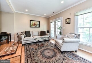 2911 S Woodstock St in Arlington, VA - Building Photo - Building Photo